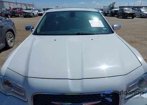 2017 Chrysler 300C из США, поврежденный, VIN 2C3CCAEG3HH645673